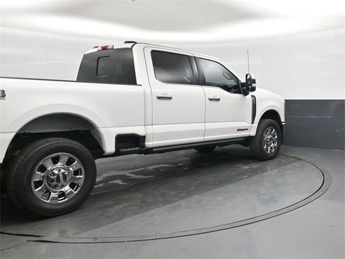 Used 2024 Ford F250 Lariat w/ Lariat Ultimate Package image 3