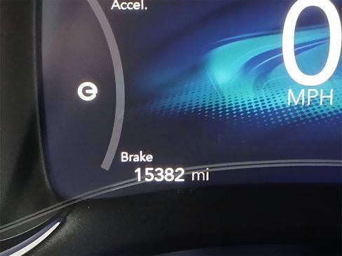 Used 2023 Chrysler Pacifica Limited image 13