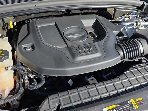 Certified 2022 Jeep Grand Cherokee L Overland image 13