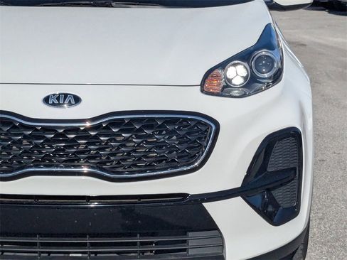 Used 2020 Kia Sportage LX image 8