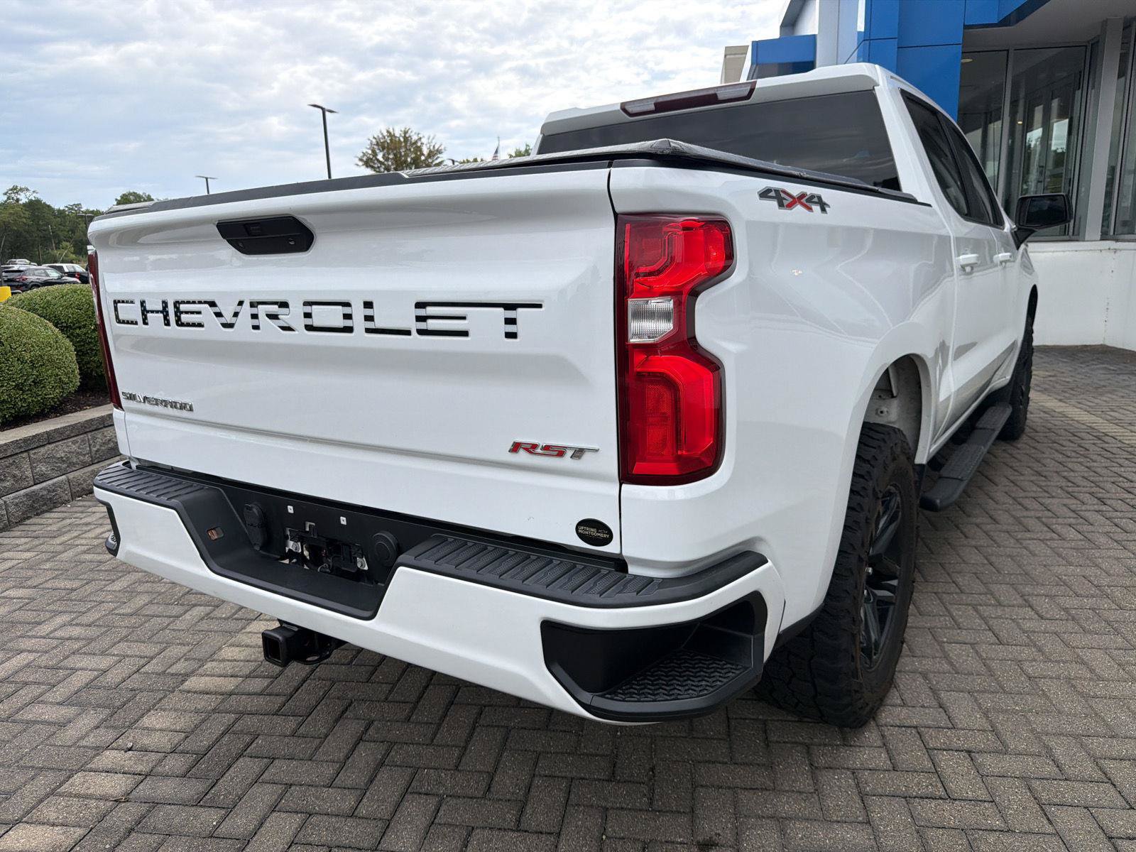 Used 2020 Chevrolet Silverado 1500 RST w/ RST Value Package AWD/4WD image 5