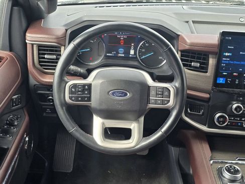 Used 2024 Ford Expedition Limited AWD/4WD image 16