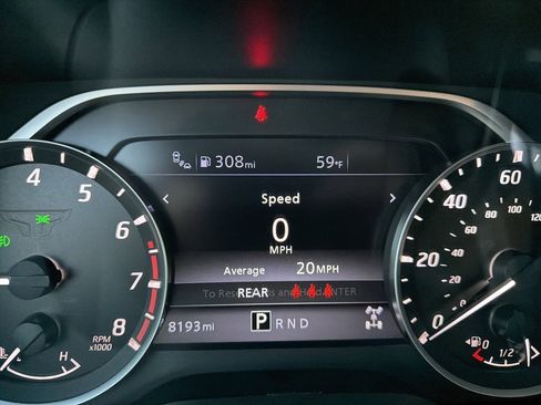 Used 2024 Nissan Titan Platinum Reserve w/ Moonroof Package image 6