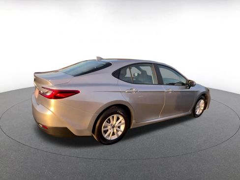 Used 2025 Toyota Camry LE image 15