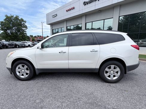 Used 2012 Chevrolet Traverse LT FWD image 5