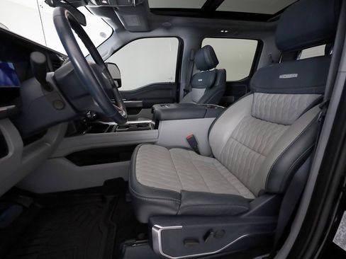 Used 2023 Ford F450 Limited w/ FX4 Off-Road Package image 18