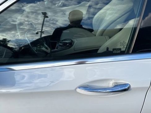 Used 2019 Mercedes-Benz E 300 4MATIC image 5