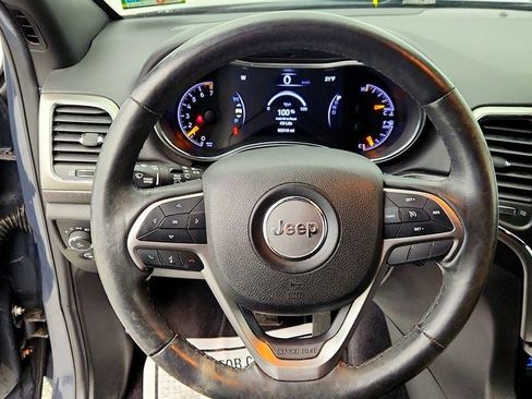 Used 2018 Jeep Grand Cherokee Altitude image 14