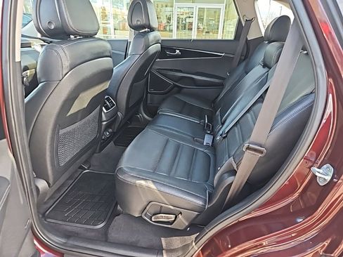 Used 2016 Kia Sorento SX image 28