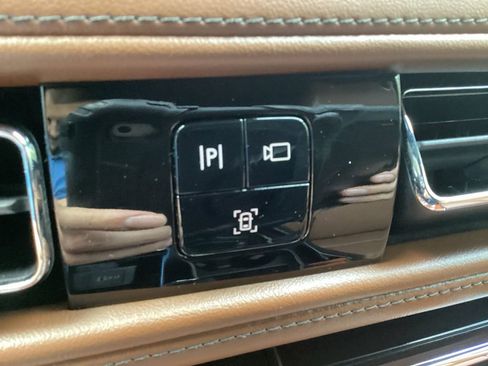 Used 2020 Lincoln Aviator Reserve image 60