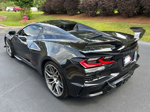 Used 2024 Chevrolet Corvette Z06 w/ Z07 Performance Package RWD image 20