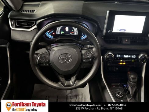 Certified 2025 Toyota RAV4 XLE AWD/4WD image 14