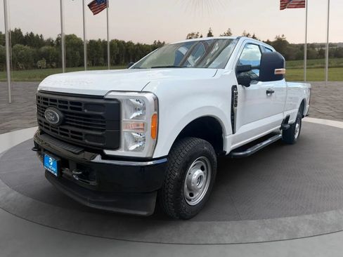 Used 2023 Ford F250 XL w/ 360-Degree Camera Package AWD/4WD image 1