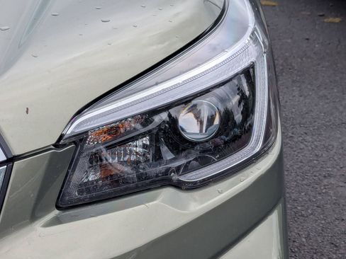 Used 2021 Subaru Forester Limited AWD/4WD image 12
