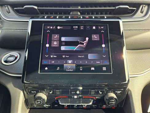 New 2025 Jeep Grand Cherokee Laredo X image 21