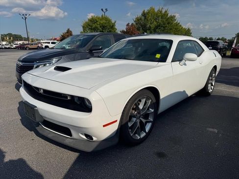 Used 2022 Dodge Challenger GT RWD image 8