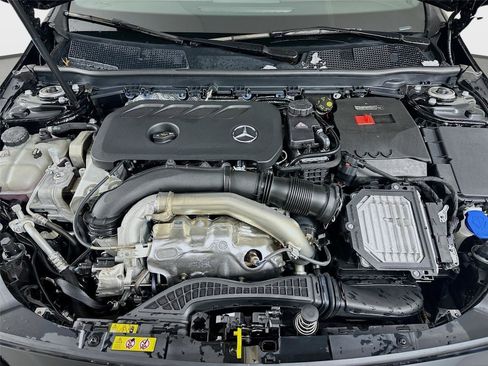 Certified 2025 Mercedes-Benz CLA 250 4MATIC image 38