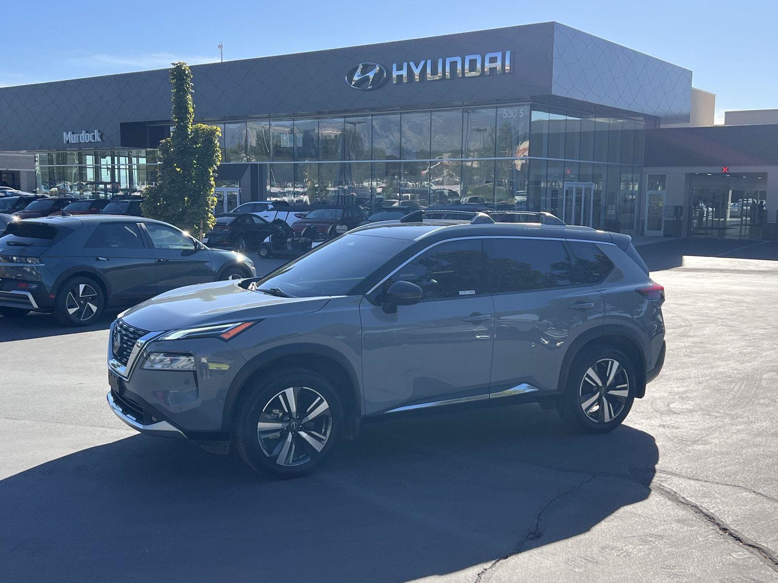 Used 2022 Nissan Rogue Platinum w/ Head-Up Display Package AWD/4WD image 1