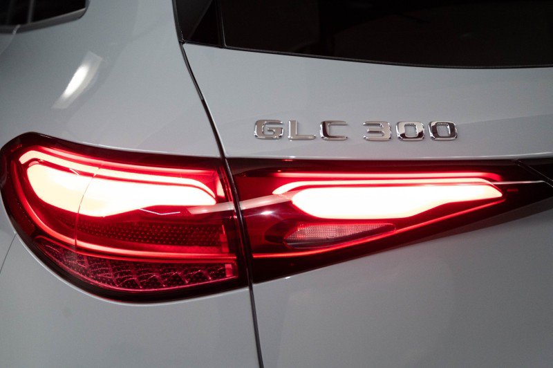 New 2027 Mercedes-Benz GLC 300 image 9