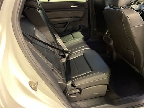 Certified 2023 Volkswagen Atlas Cross Sport SE image 13
