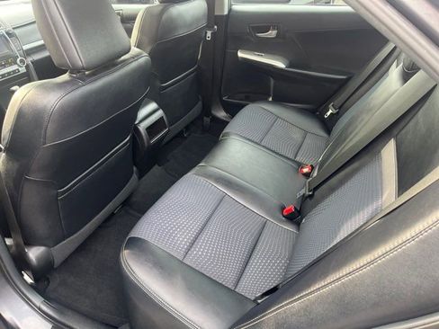 Used 2013 Toyota Camry SE image 23