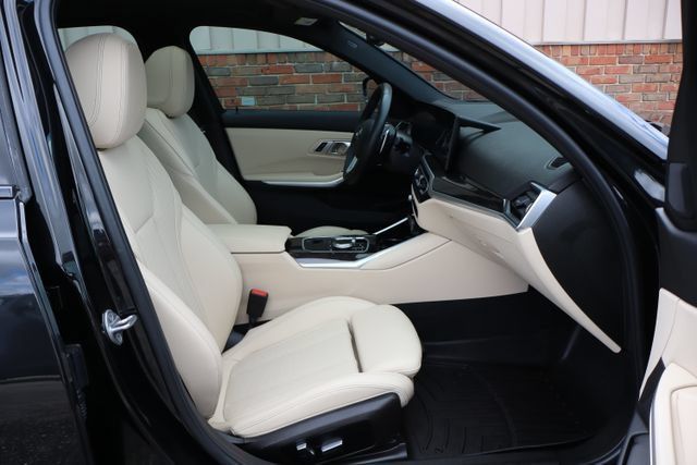 Used 2023 BMW 330i xDrive Sedan w/ Premium Package AWD/4WD image 45