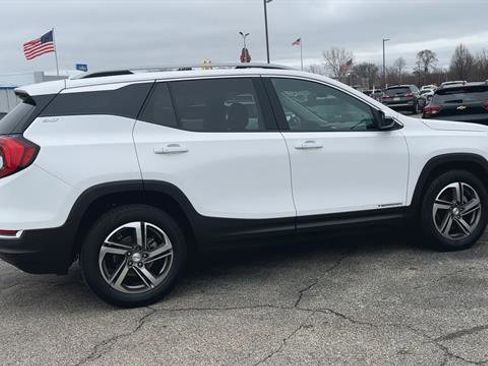 Certified 2021 GMC Terrain SLT FWD image 9