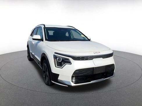 Used 2024 Kia Niro Wind FWD image 3
