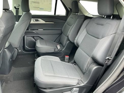 Used 2026 Ford Explorer Active AWD/4WD image 16