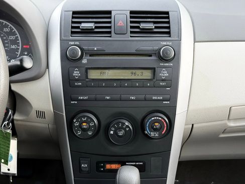 Used 2010 Toyota Corolla LE FWD image 28