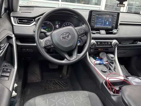 Used 2021 Toyota RAV4 XLE AWD/4WD image 8