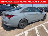 Used 2022 Hyundai Elantra SEL image 5
