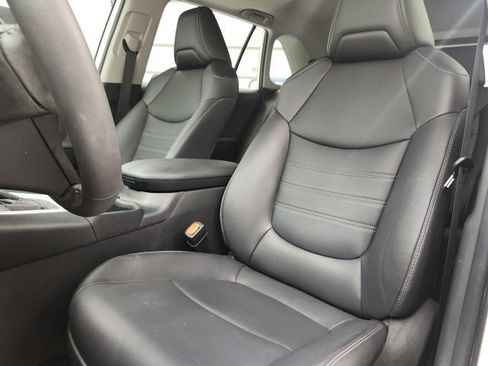 Used 2025 Toyota RAV4 XLE Premium FWD image 14