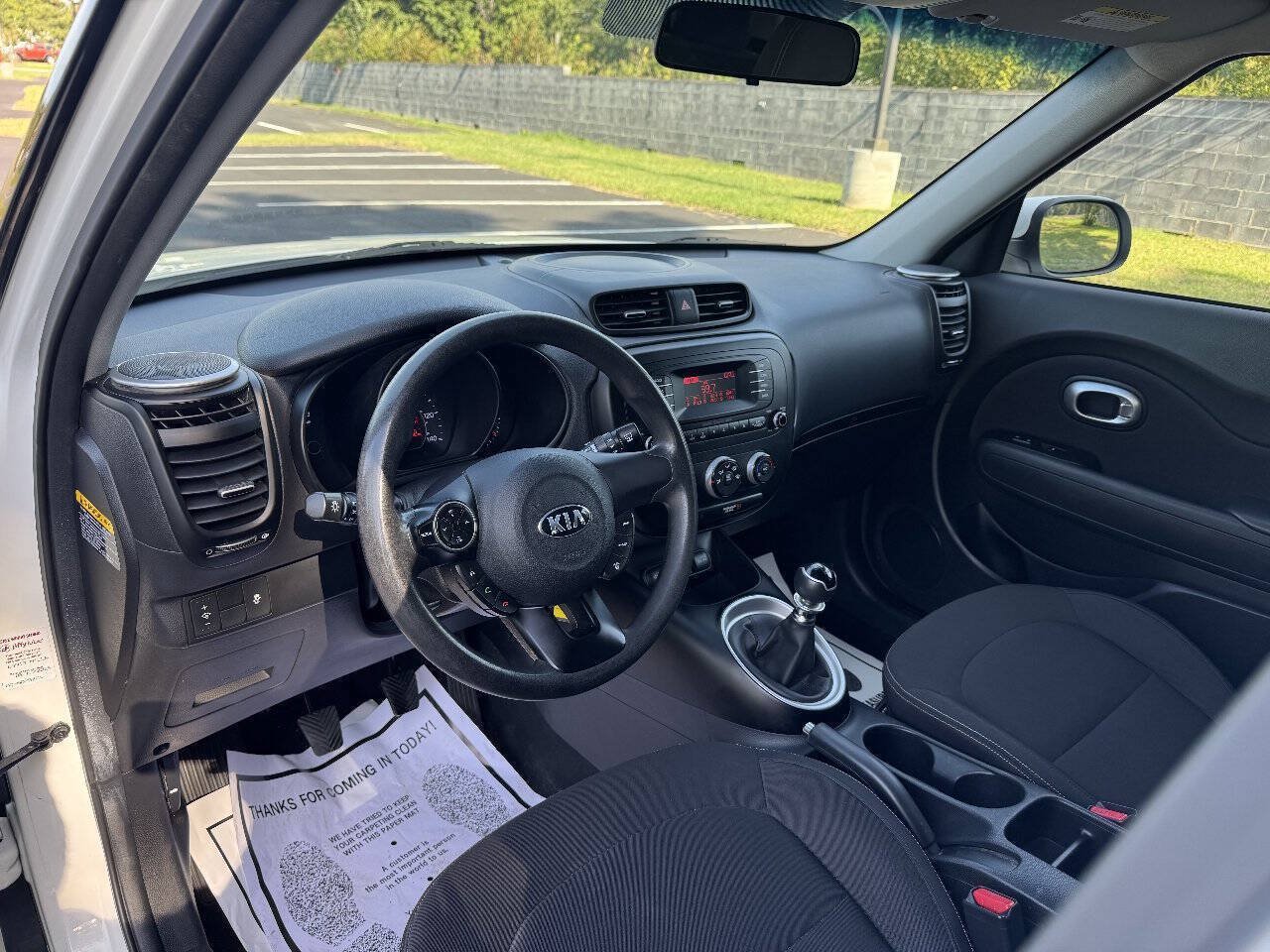 Used 2015 Kia Soul FWD image 9