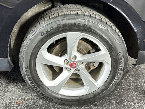 Used 2018 Jaguar F-PACE Premium image 14