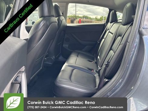 Used 2021 Tesla Model Y Long Range AWD/4WD image 11