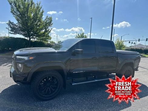 Used 2023 GMC Canyon Denali AWD/4WD image 1
