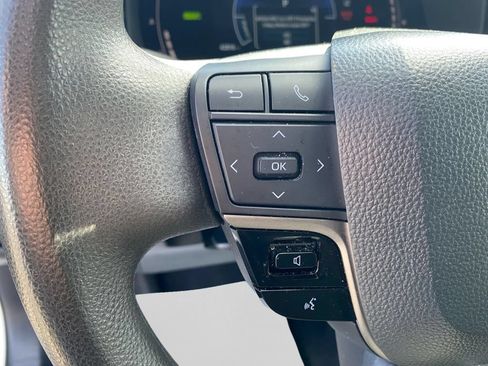 Used 2025 Toyota Camry LE FWD image 19