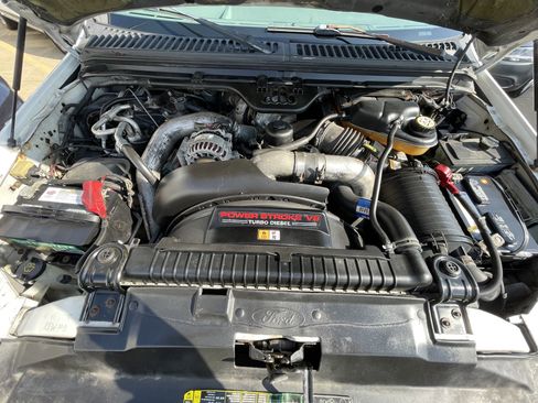 Used 2003 Ford Excursion XLT image 8