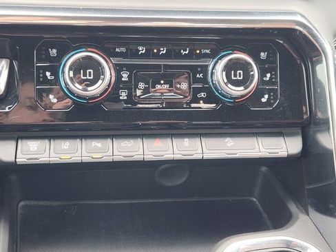 Used 2025 GMC Sierra 2500 Denali Ultimate image 20