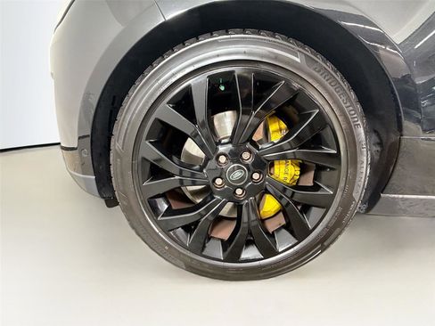 Used 2019 Land Rover Range Rover HSE image 14
