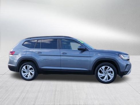 Used 2021 Volkswagen Atlas SE w/ Towing Package image 2