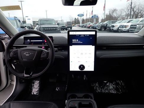 Certified 2025 Ford Mustang Mach-E Premium image 20