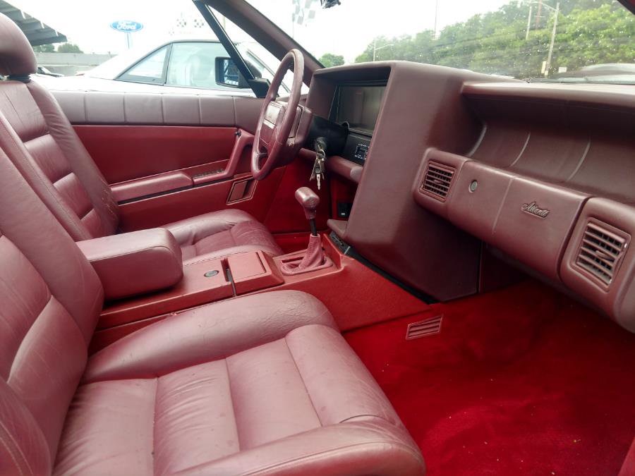 Used 1990 Cadillac Allante FWD image 9