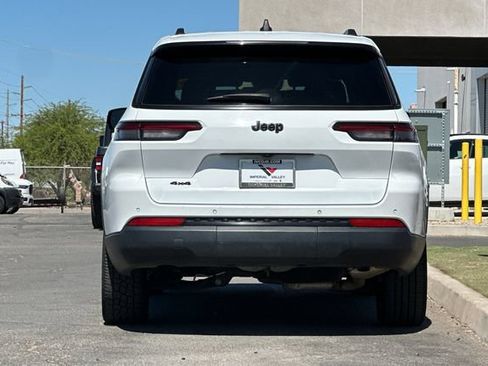 Certified 2023 Jeep Grand Cherokee L Laredo AWD/4WD image 4