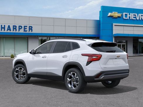New 2026 Chevrolet Trax LT FWD image 3