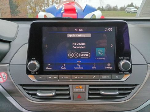 Used 2024 Nissan Altima 2.5 SV image 19