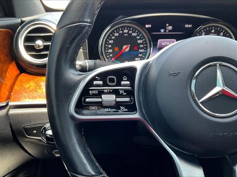 Used 2019 Mercedes-Benz E 450 4MATIC Sedan w/ Premium Package image 11
