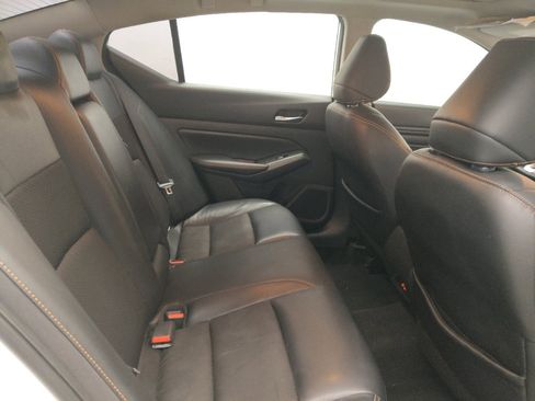 Used 2020 Nissan Altima 2.5 SR w/ Premium Package image 19