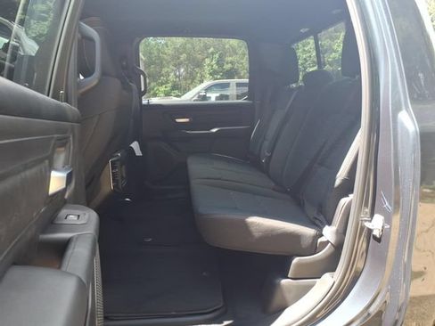 New 2026 RAM 1500 Express AWD/4WD image 16